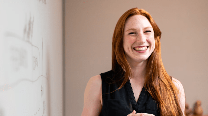 Header Woman Take Future